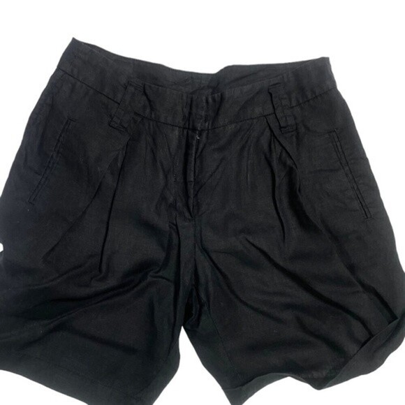 GARNET Hill Black Pleated‎ Linen Shorts - Picture 3 of 8
